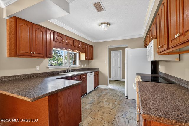 13908 Cerro Verde Drive, Ocean Springs, MS 39564
