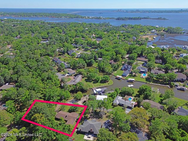 13908 Cerro Verde Drive, Ocean Springs, MS 39564