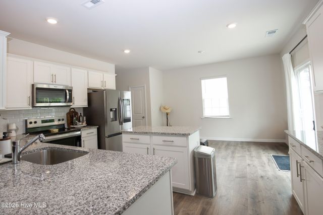 1179 Misty Creek Drive, Aberdeen, NC 28315