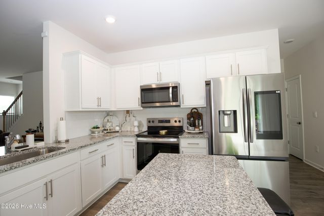 1179 Misty Creek Drive, Aberdeen, NC 28315