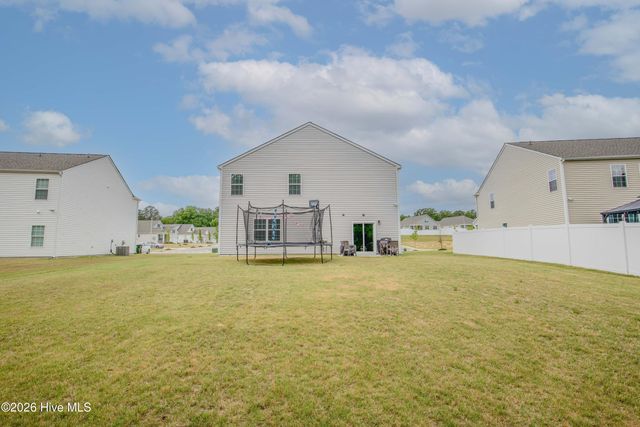 1179 Misty Creek Drive, Aberdeen, NC 28315