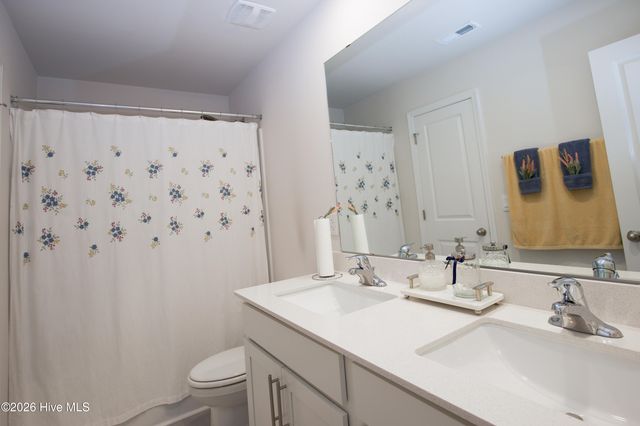 1179 Misty Creek Drive, Aberdeen, NC 28315