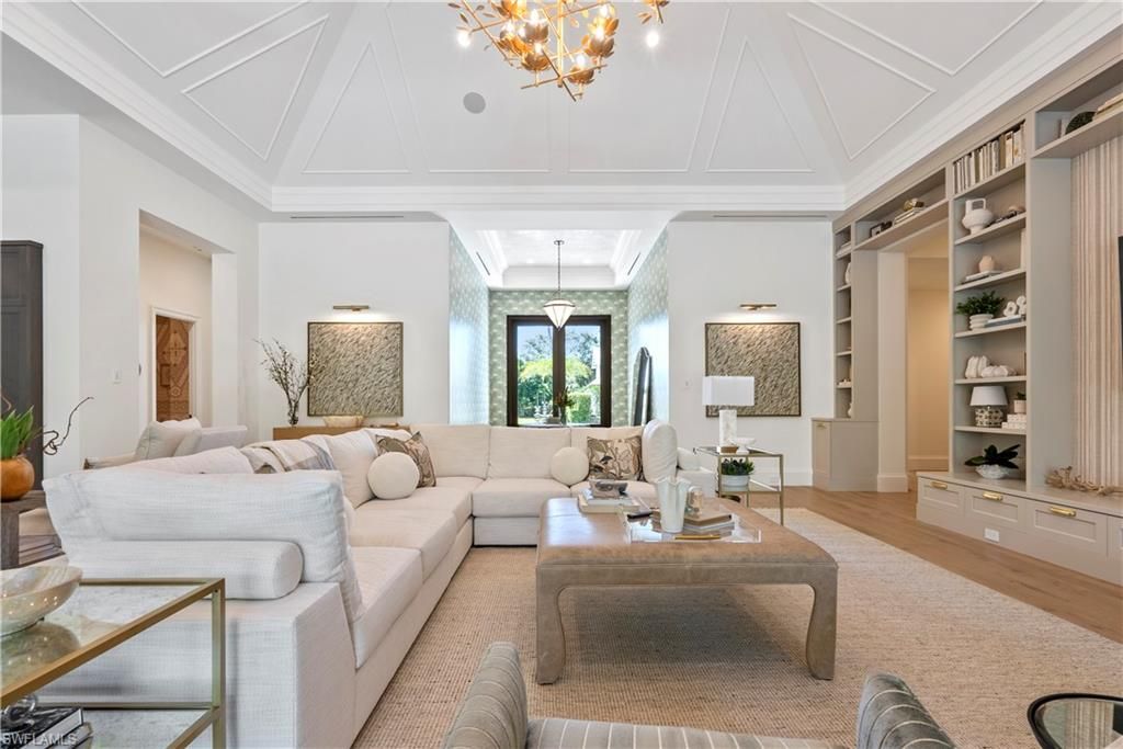 515 Murex DR, NAPLES, FL 34102 — photo 2