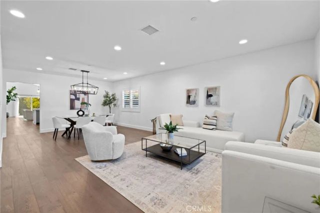 827 N Lamer, Burbank, CA 91506