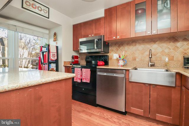 6194 WILD VALLEY CT, Alexandria, VA 22310