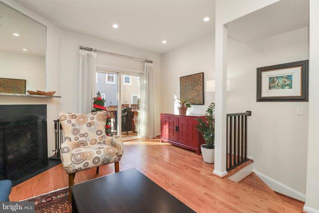 6194 WILD VALLEY CT, Alexandria, VA 22310