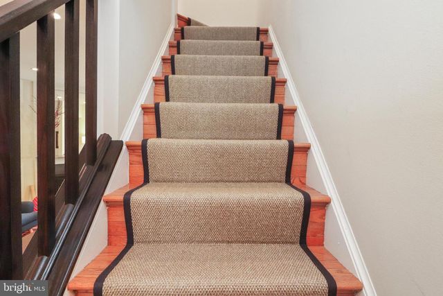 6194 WILD VALLEY CT, Alexandria, VA 22310