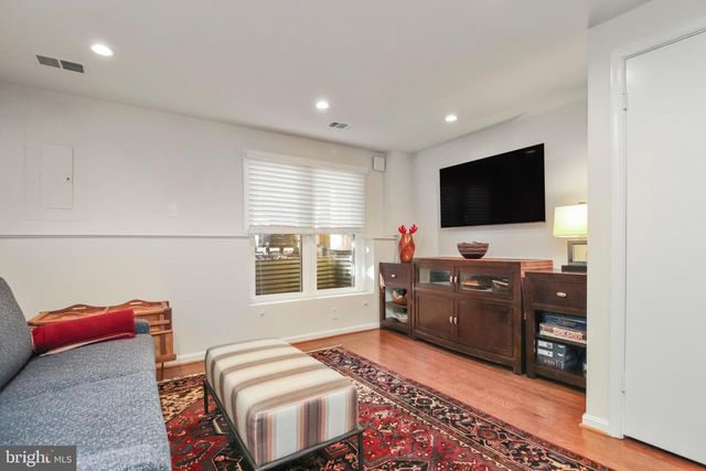 6194 WILD VALLEY CT, Alexandria, VA 22310