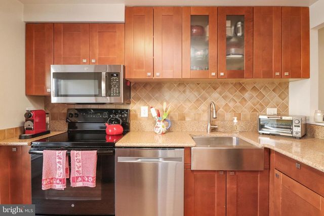 6194 WILD VALLEY CT, Alexandria, VA 22310