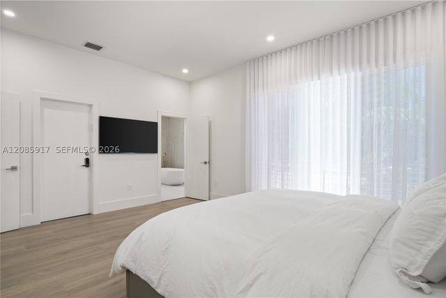 18955 Atlantic Blvd, Sunny Isles Beach, FL 33160