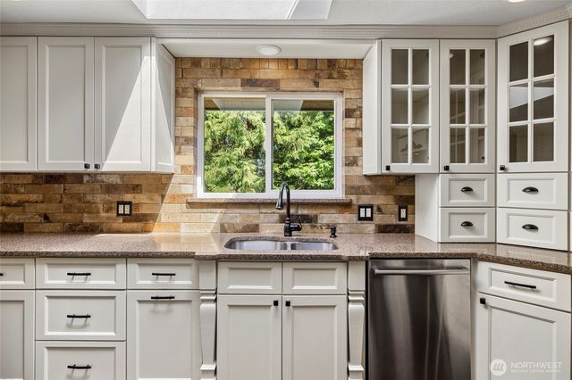 3301 Apache Drive, Mount Vernon, WA 98273