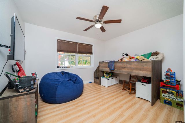 1312 Andrews St, Kilgore, TX 75662