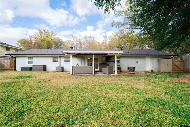 1312 Andrews St, Kilgore, TX 75662