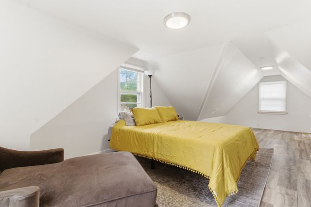 233 E Hawthrone Drive, Round Lake Beach, IL 60073