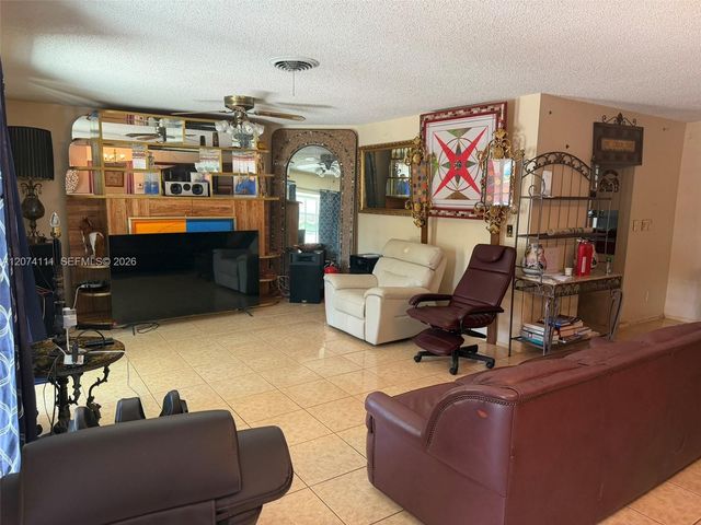 3970 NW 50th Avenue, Lauderdale Lakes, FL 33319