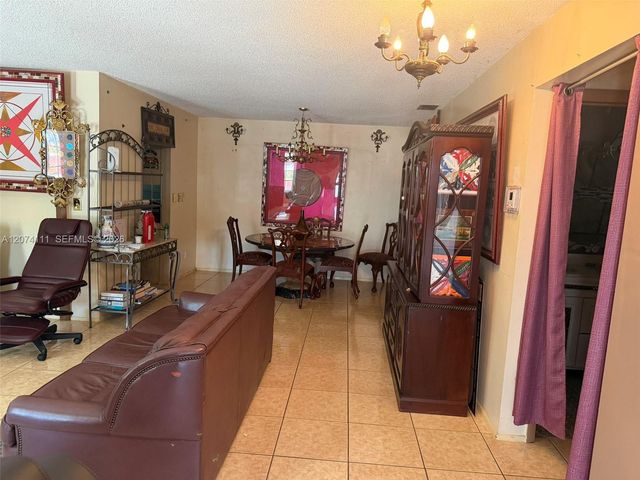 3970 NW 50th Avenue, Lauderdale Lakes, FL 33319