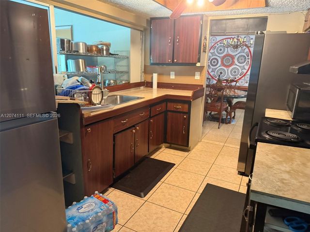 3970 NW 50th Avenue, Lauderdale Lakes, FL 33319