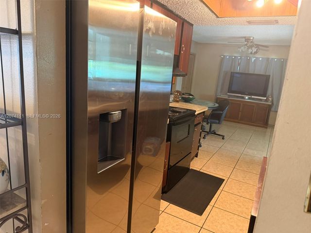 3970 NW 50th Avenue, Lauderdale Lakes, FL 33319
