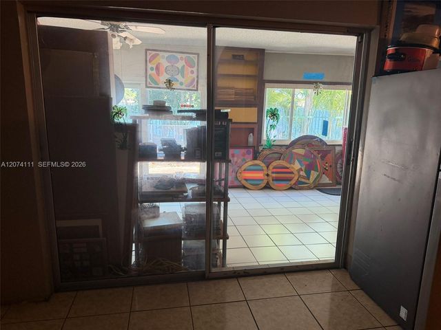 3970 NW 50th Avenue, Lauderdale Lakes, FL 33319