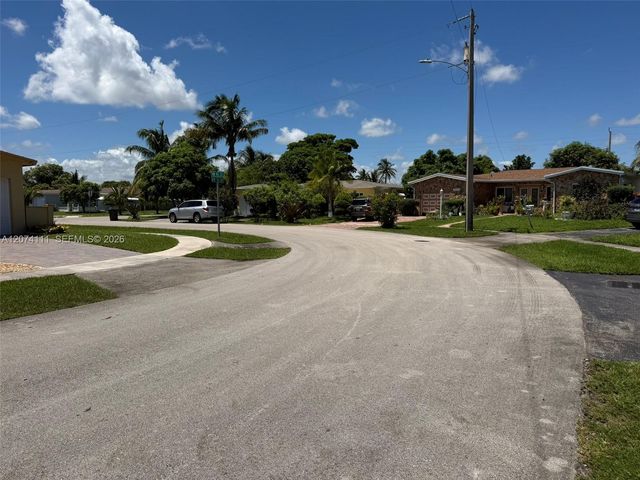 3970 NW 50th Avenue, Lauderdale Lakes, FL 33319