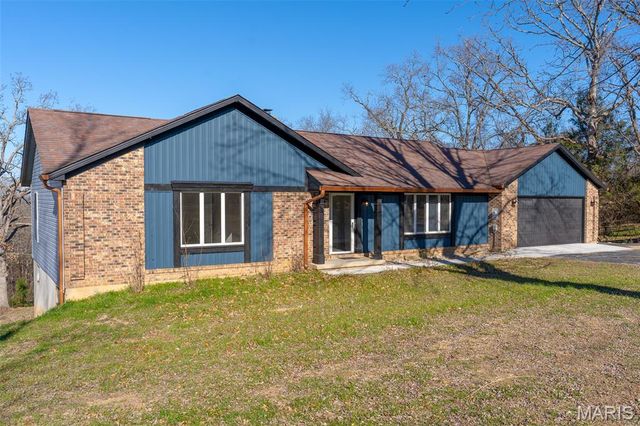 7999 State Rd DD, Bloomsdale, MO 63627