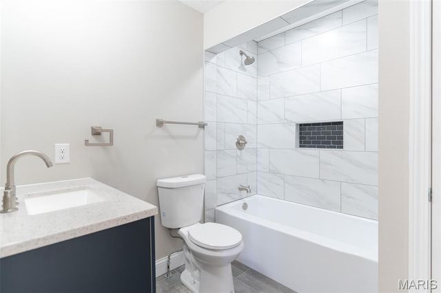 7999 State Rd DD, Bloomsdale, MO 63627