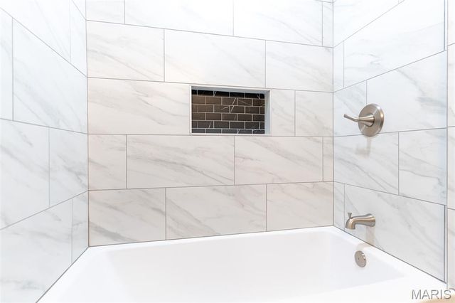 7999 State Rd DD, Bloomsdale, MO 63627