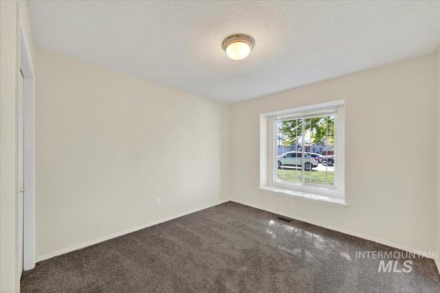 3426 E Princess Amy Ct, Nampa, ID 83687