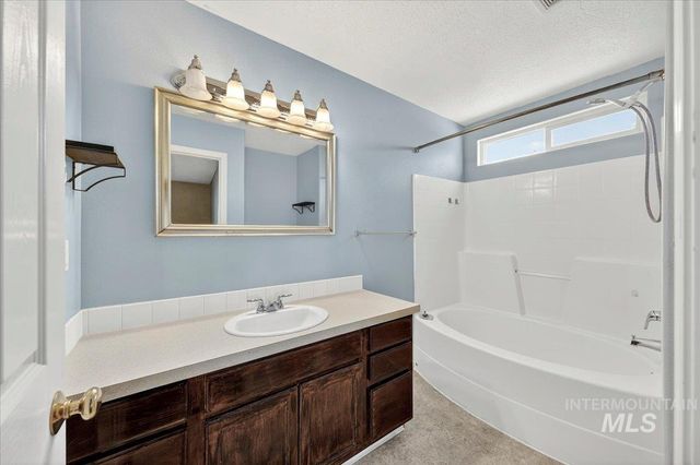 3426 E Princess Amy Ct, Nampa, ID 83687