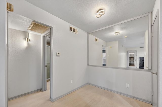 1810 N Garrett Avenue 124, Dallas, TX 75206