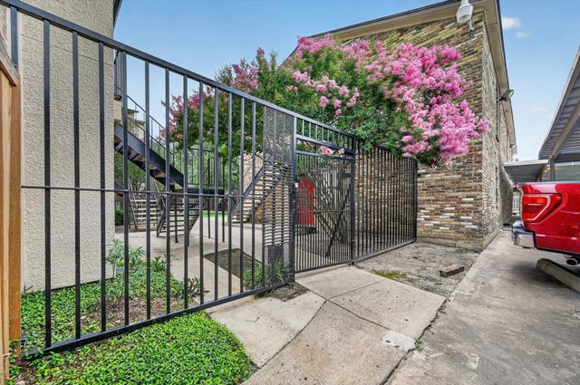 1810 N Garrett Avenue 124, Dallas, TX 75206