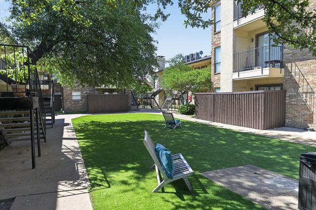 1810 N Garrett Avenue 124, Dallas, TX 75206