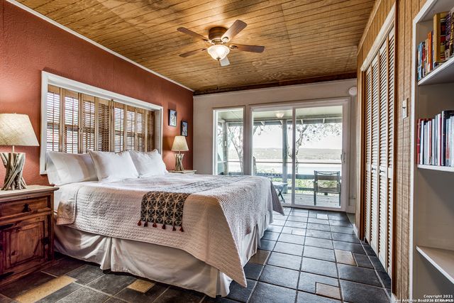 253 Water Crest, Pipe Creek, TX 78063