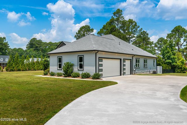 3811 Lockhaven Lane, Grimesland, NC 27837