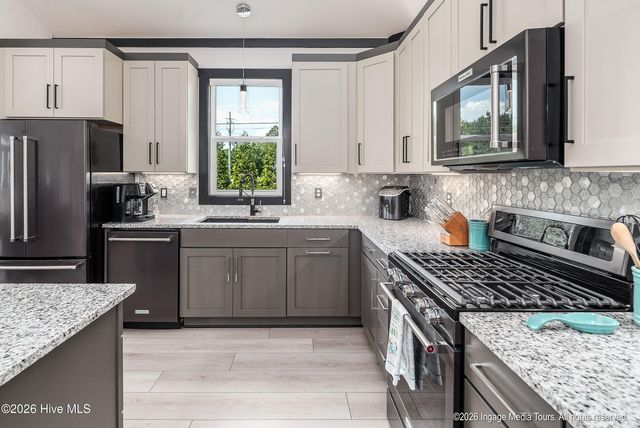 3811 Lockhaven Lane, Grimesland, NC 27837