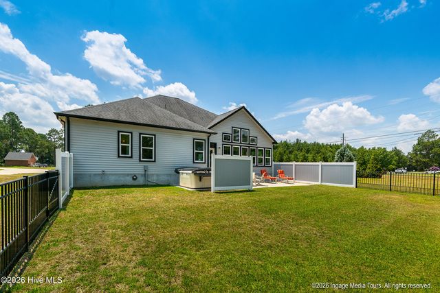 3811 Lockhaven Lane, Grimesland, NC 27837