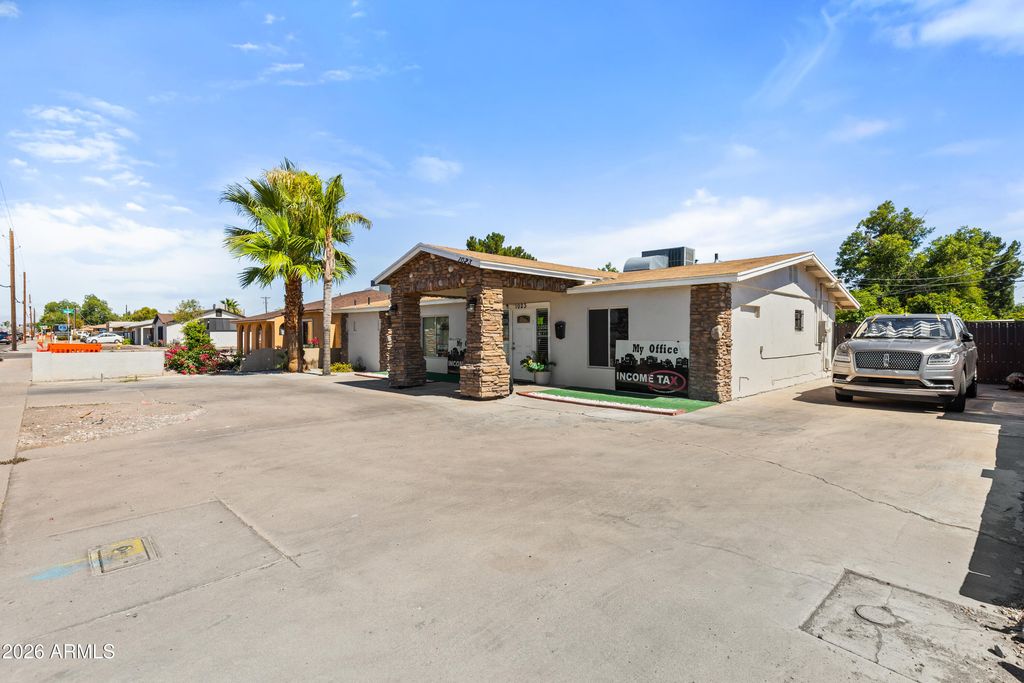 1023 E BROADWAY Road, Mesa, AZ 85204 — photo 4