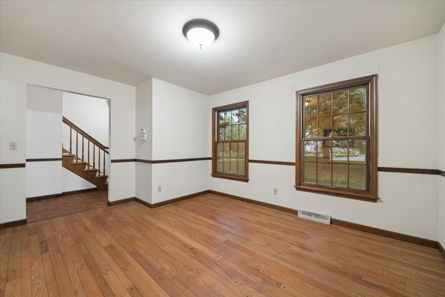 2s730 White Oak Lane, Batavia, IL 60510