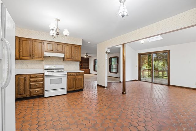 2s730 White Oak Lane, Batavia, IL 60510