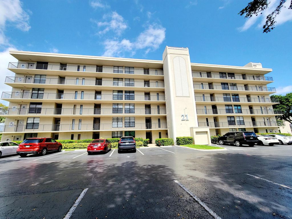 21 Royal Palm Way 405, Boca Raton, FL 33432