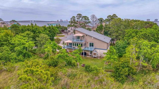 1132 Soundview Trl, Gulf Breeze, FL 32561