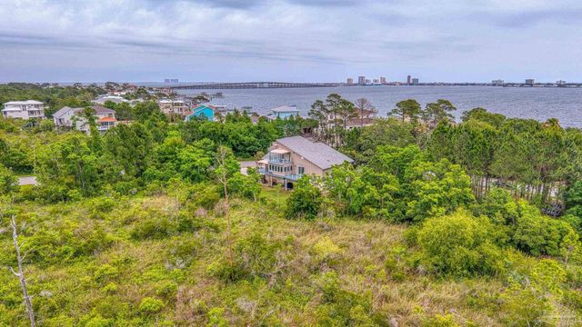 1132 Soundview Trl, Gulf Breeze, FL 32561