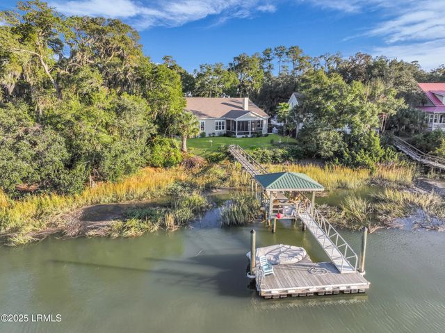 2420 Wilson Drive, Beaufort, SC 29902