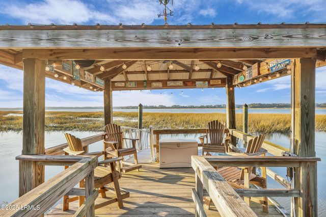 2420 Wilson Drive, Beaufort, SC 29902