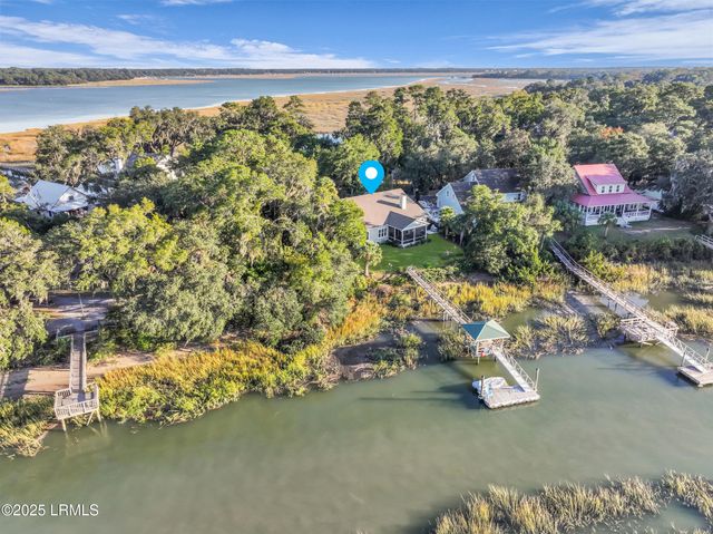 2420 Wilson Drive, Beaufort, SC 29902