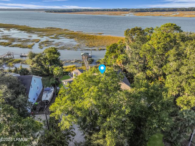 2420 Wilson Drive, Beaufort, SC 29902