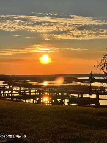 2420 Wilson Drive, Beaufort, SC 29902