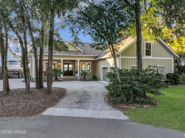 2420 Wilson Drive, Beaufort, SC 29902