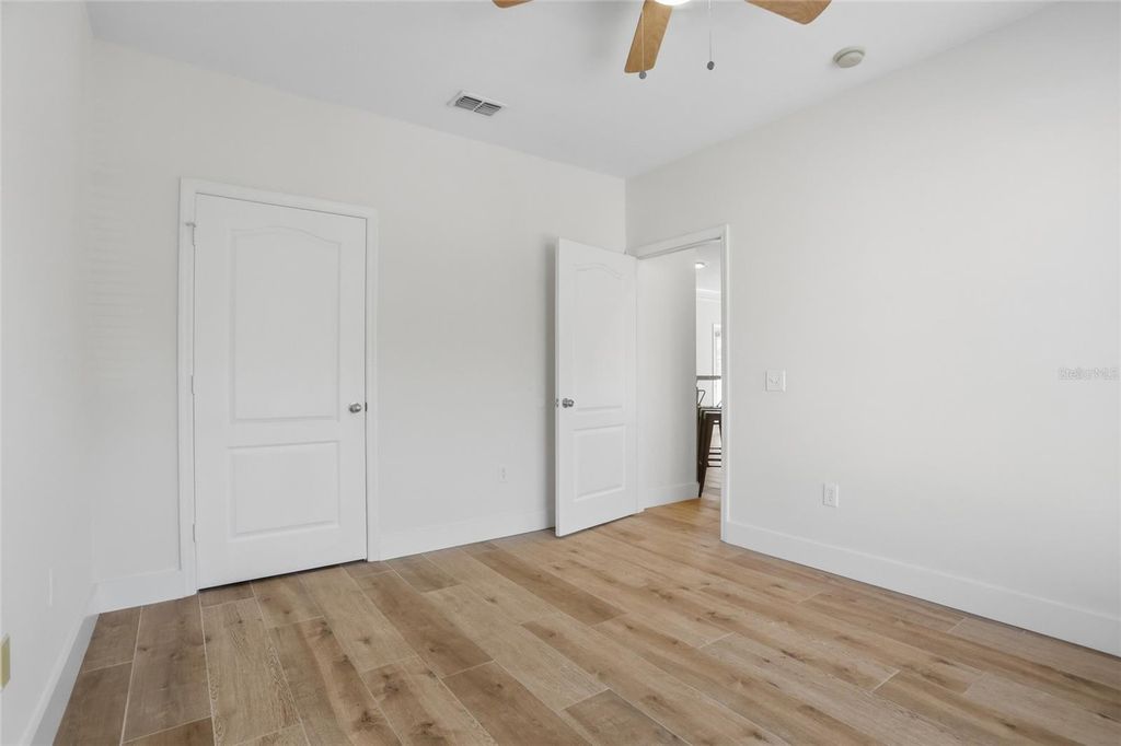 Image 17 of property listing at 8843 VILLA VIEW CIRCLE 204, Orlando, FL 32821