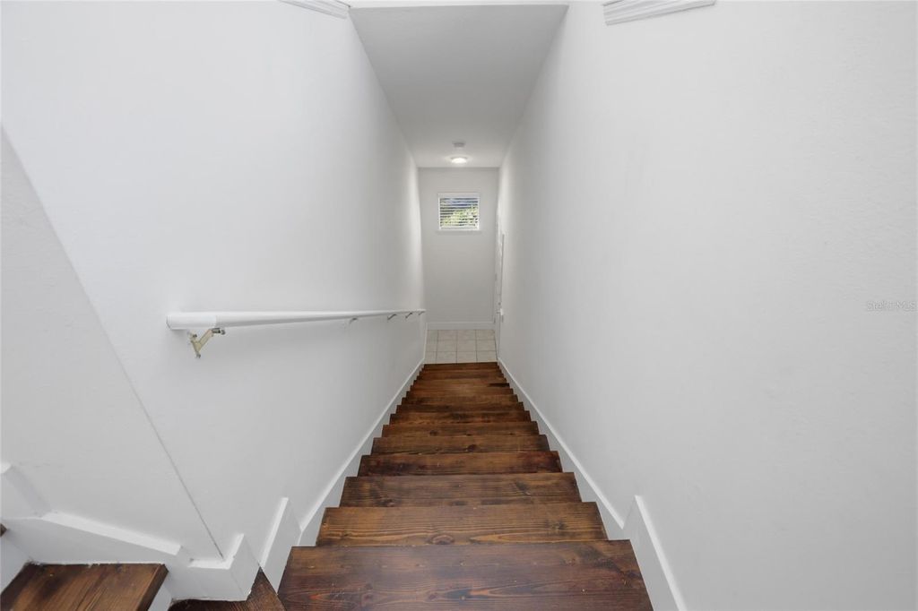 Image 5 of property listing at 8843 VILLA VIEW CIRCLE 204, Orlando, FL 32821